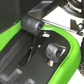 John Deere S130 Lawn Tractor